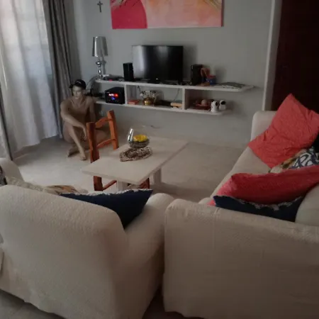 Free Zone Bed & Breakfast 3*