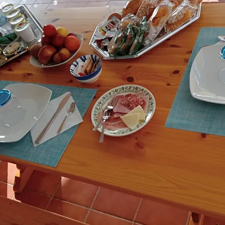 住宿加早餐酒店 Free Zone Annunziata (Sardinia)