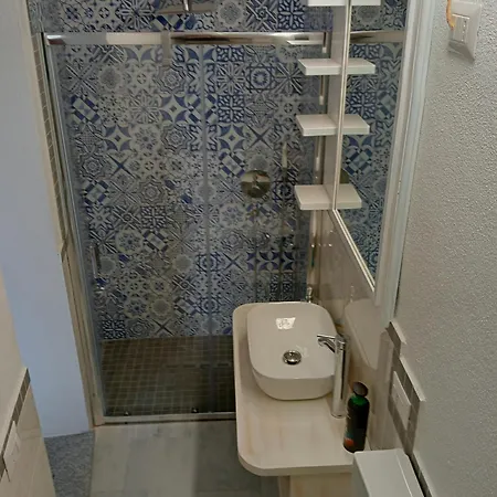 Free Zone Bed & Breakfast *